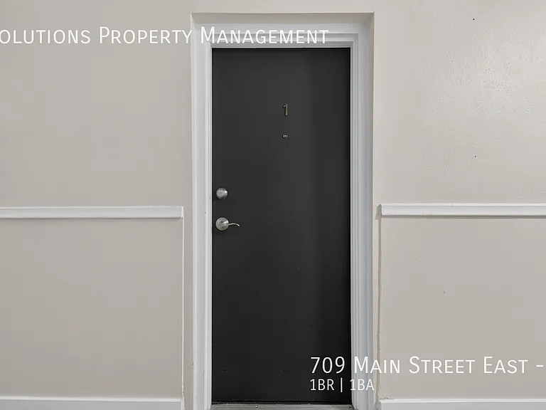 709 Main St E #1 — Photo 13