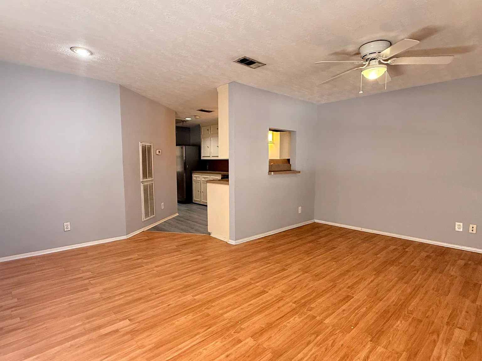 2 bed, 1692 sqft, $1,900 — Photo 3