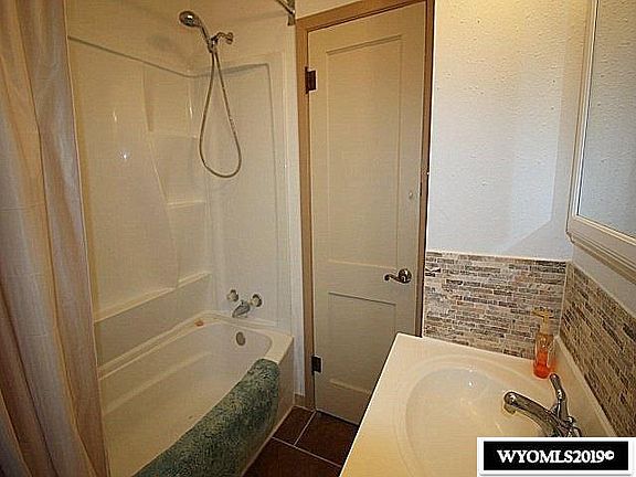5th image of 2957 W C St