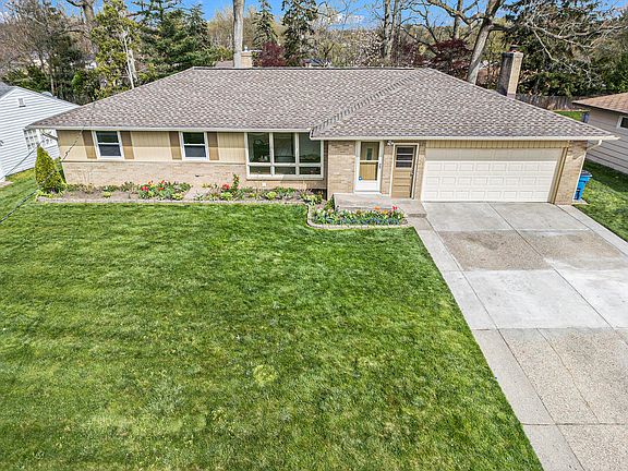 2nd image of 4636 Poinsettia Ave SE