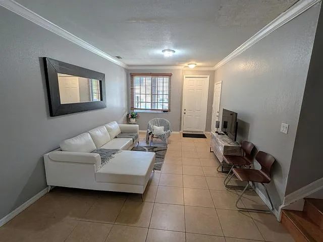 238 SE 2nd Ave — Photo 9