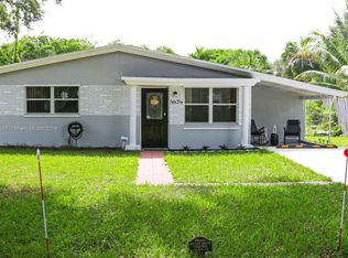 5636 Farragut St, Hollywood, FL 33021