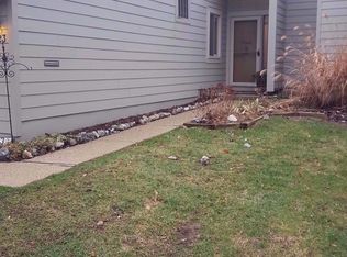 623 Watersedge Dr, Ann Arbor, MI