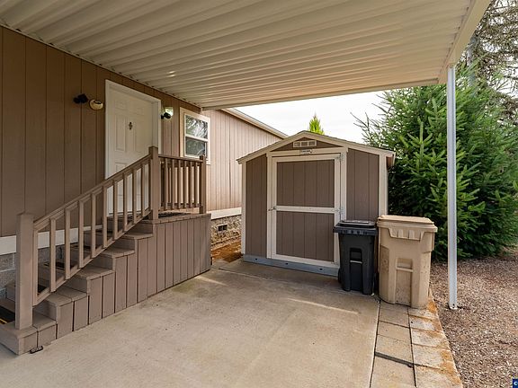 3rd image of 33125 SE White Oak Rd Unit 46