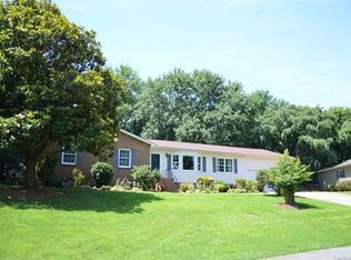 3639 10th Street Dr NE, Hickory, NC 28601
