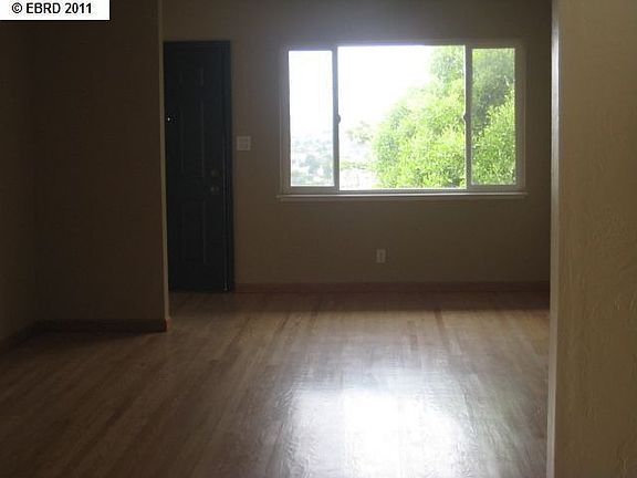 4th image of 6041 Monterey Ave