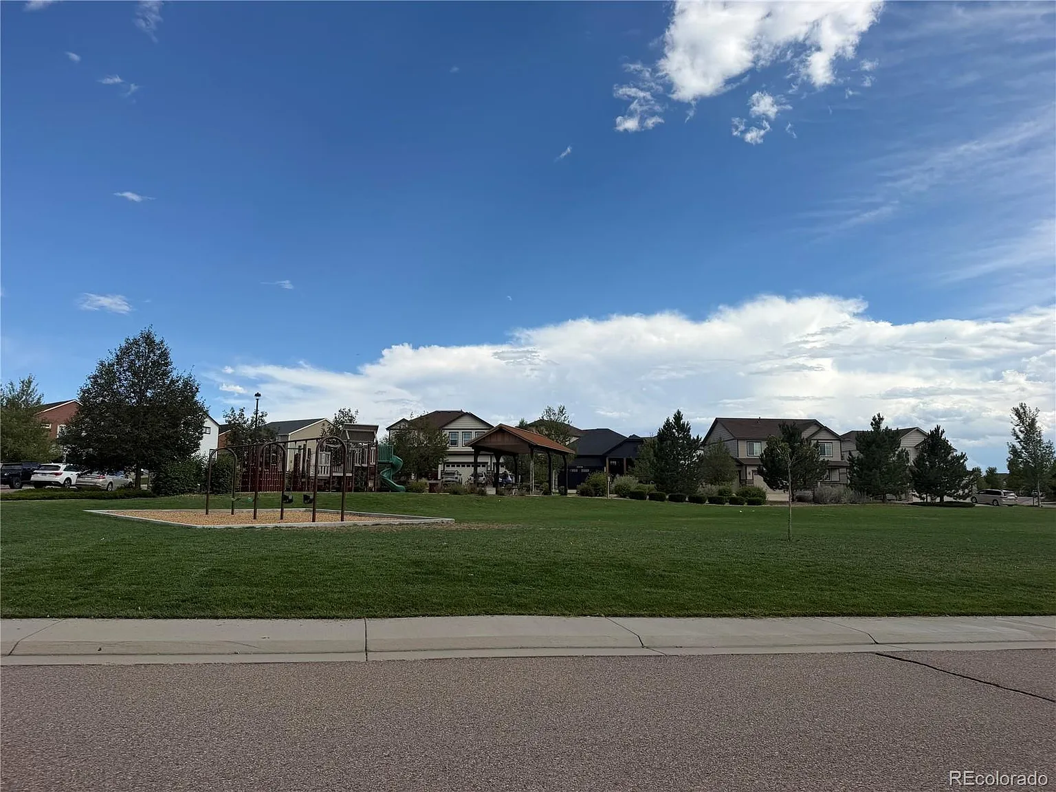 5 bed, 3.0 bath, 3448 sqft, $3,200 — Photo 3