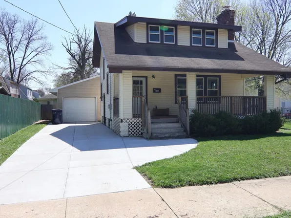 936 Walker Street, Janesville, WI 53545