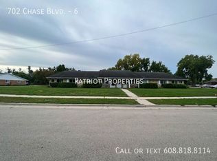 702 Chase Blvd APT 6, Sun Prairie, WI 53590