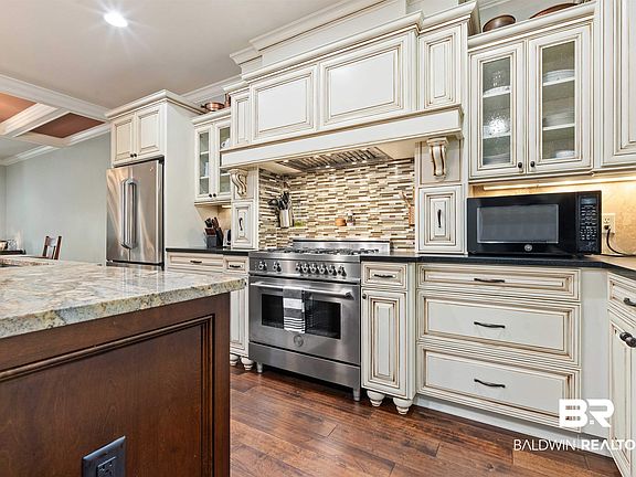 3rd image of 1610 Fort Conde Ct