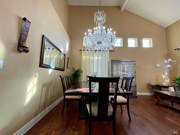 2nd image of 1844 Stockbridge Drive