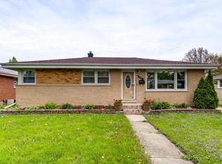 839 N Sumner St, Addison, IL 60101