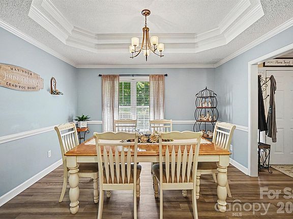 5th image of 9903 Madres Ct
