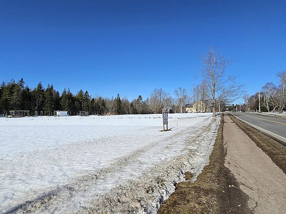 3rd image of 308 Salmon River Rd