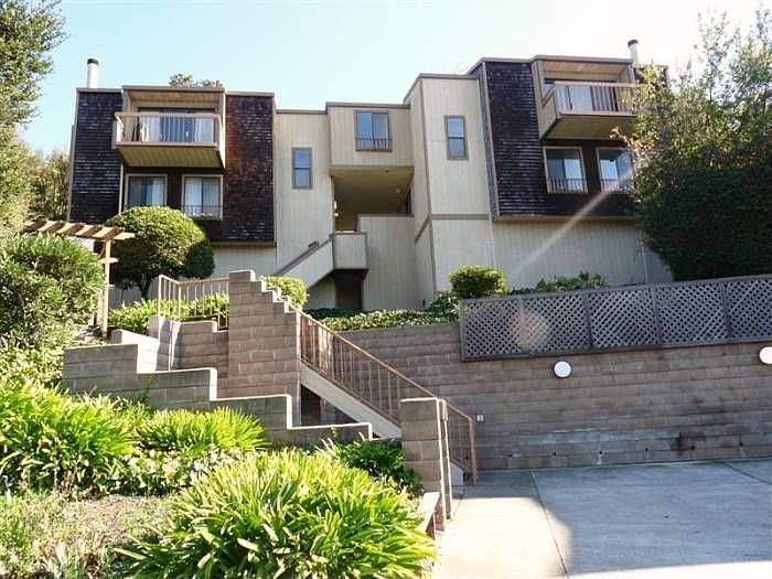 6028 & 6030 Broadway