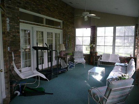 2nd image of 4557 Helena Dr
