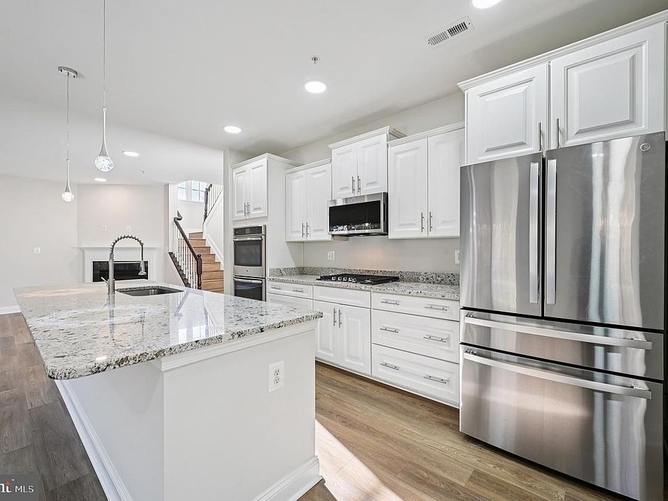 2nd image of 6305 Winters Ln