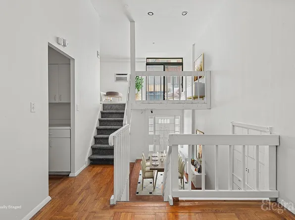 215 E 24th St APT 104, New York, NY 10010