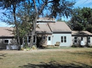 306 Valley Ridge Rd, Blue Grass, IA 52726