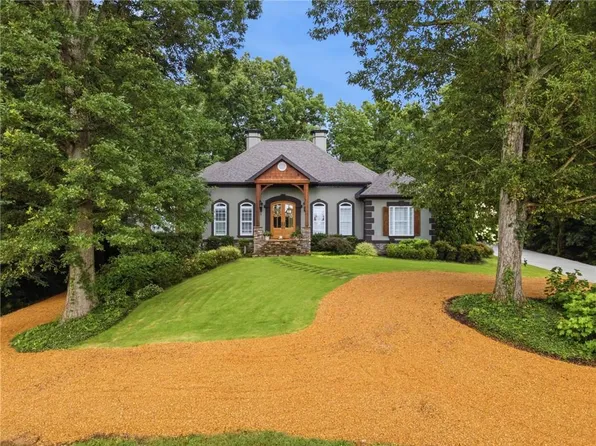 416 Spring Place Rd NE, White, GA 30184