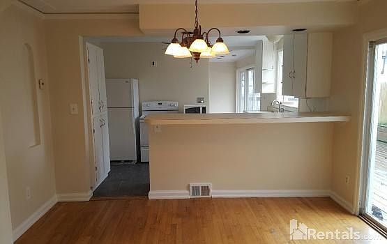 2nd image of 3094 Gardner Ave