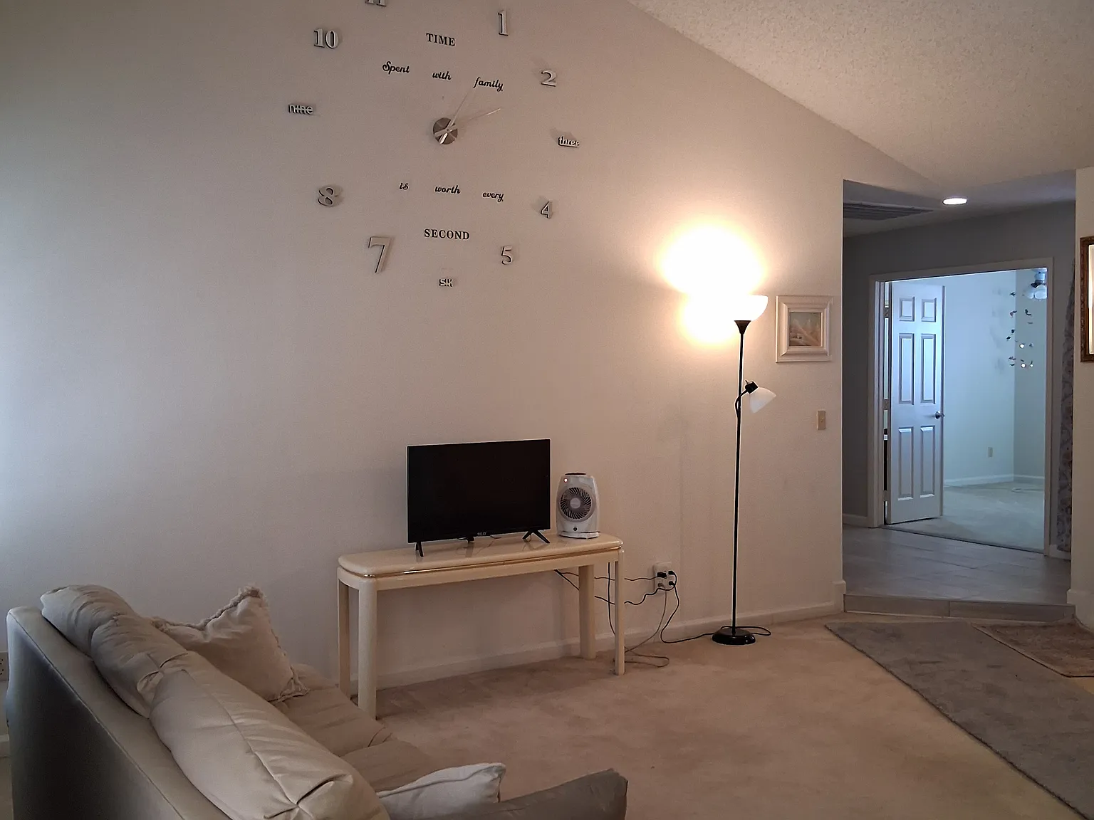 3 bed, 1700 sqft, $1,925 — Photo 2