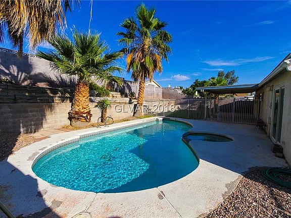5th image of 1513 Christina Dr