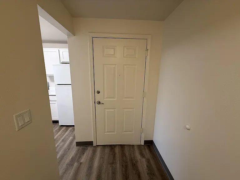 London Pointe Apartments — Photo 18