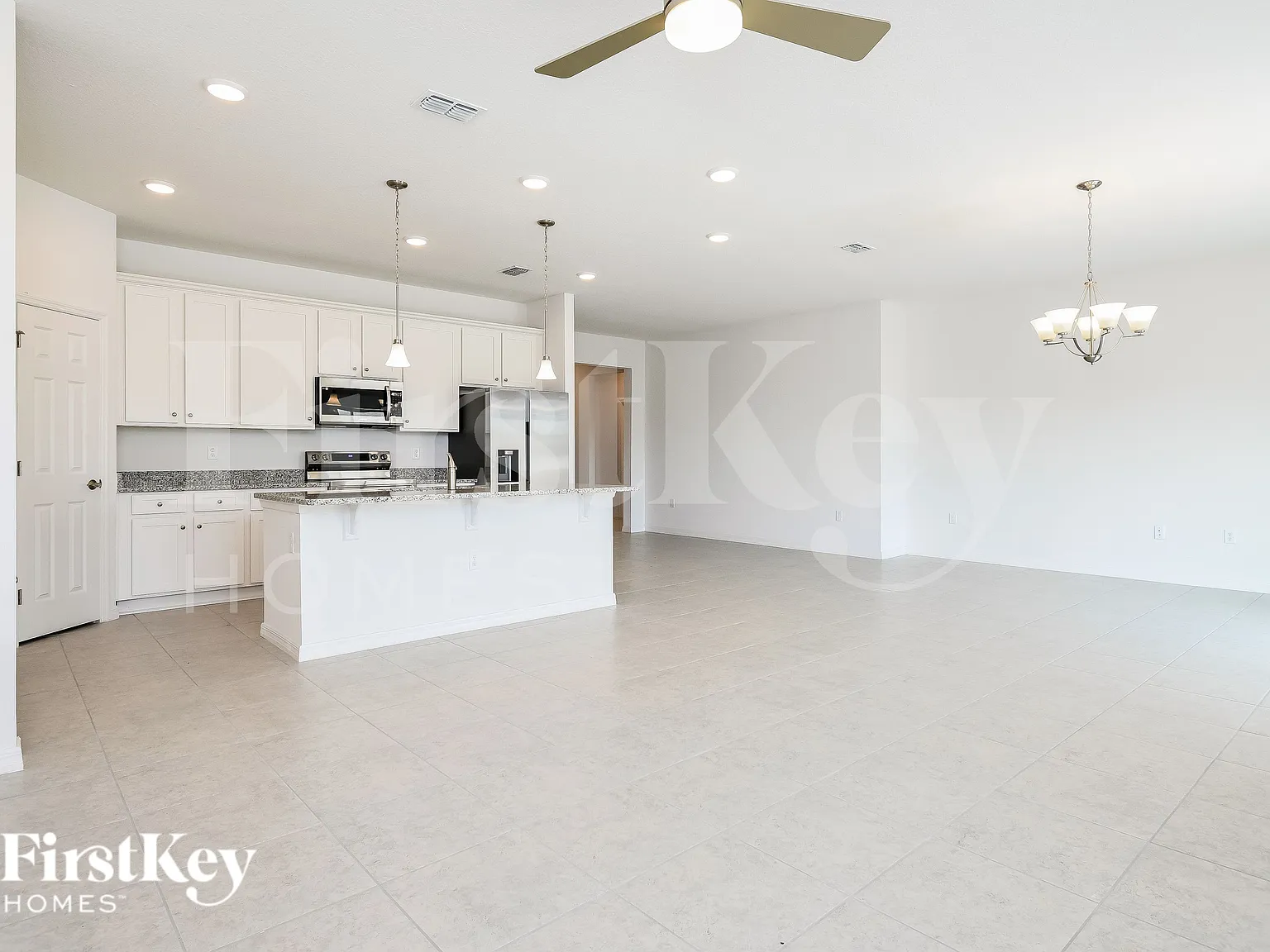 3 bed, 2.0 bath, 1795 sqft, $2,470 — Photo 3