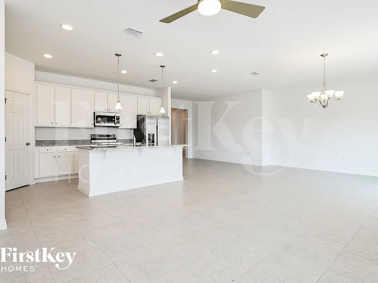 1172 Spokane Point — Photo 3
