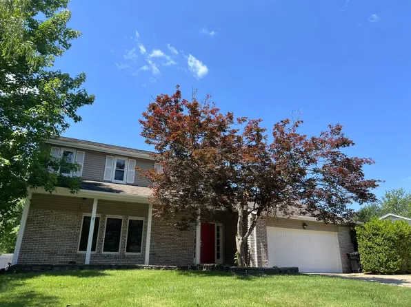 3430 Frontier Dr, Saint Charles, MO 63303