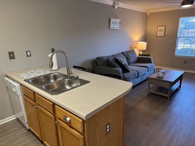 180 W Dublin Dr — Photo 35