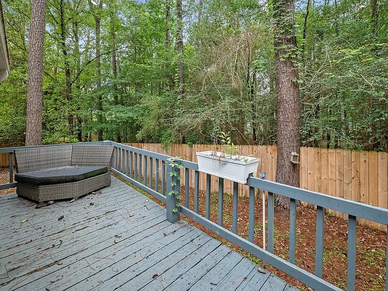115 Donna Cir — Photo 22