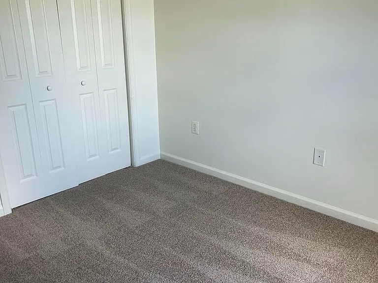 601 Meadowbrook Dr — Photo 11