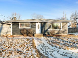 300 N Garfield St, Hinckley, IL 60520