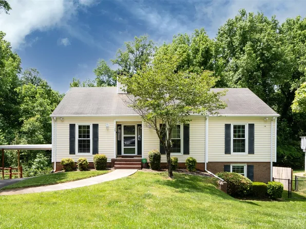 1130 Northwood Dr, Charlotte, NC 28216