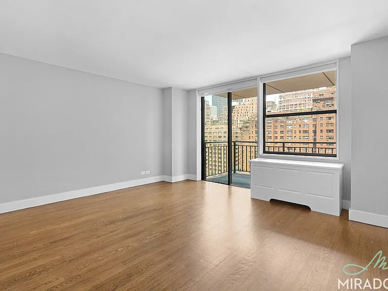 330 E 39th St #16H — Photo 1