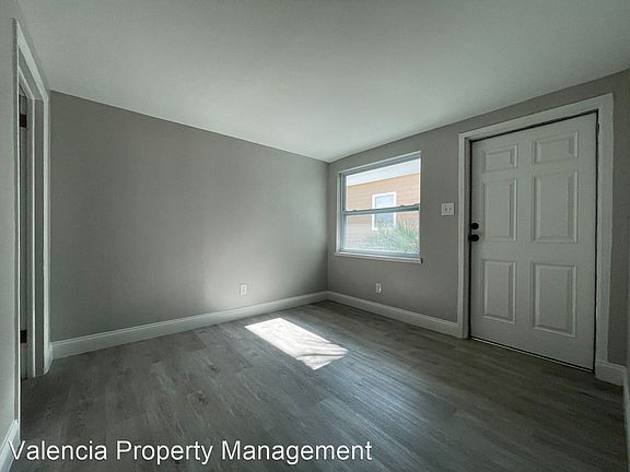 5th image of 2704 E Columbus Dr APT B