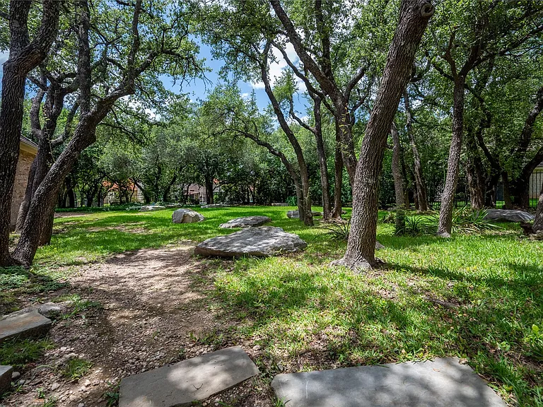 49 Lost Meadow Trl — Photo 22