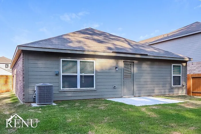 10446 Sweetwater Creek Dr — Photo 22