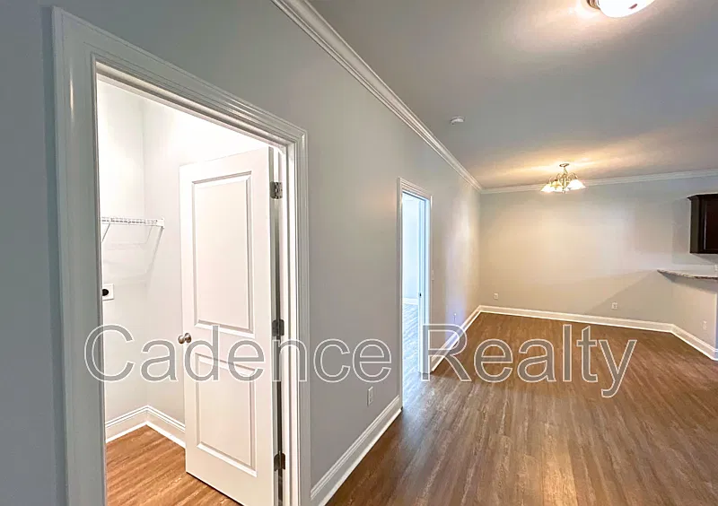 3 bed, 2.0 bath, $1,875 — Photo 4