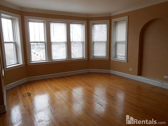 5th image of 9049 S Dante Ave APT 3