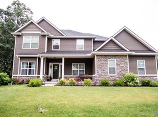 8709 Cedar Bend Rd, Sylvania, OH 43560