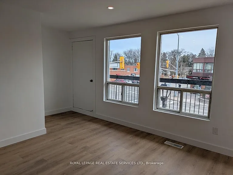 272 Lakeshore Rd E #UPPER — Photo 8