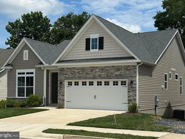 116 Amberfield Ct, Winchester, VA 22602