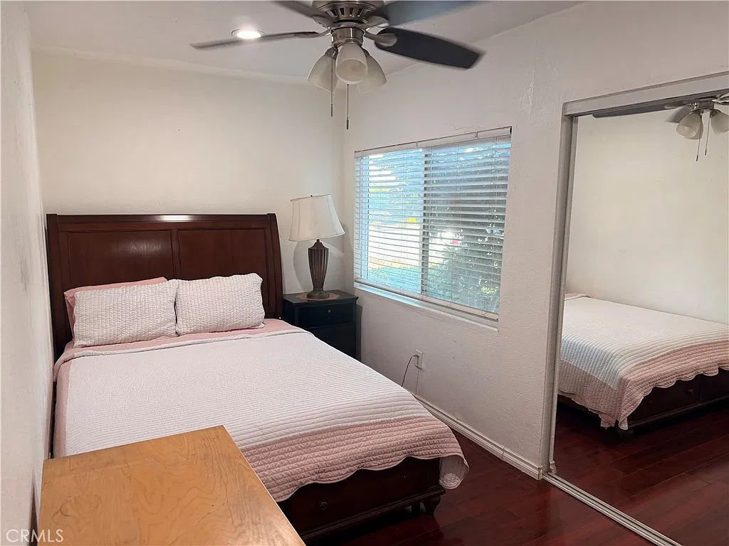 3 bed, 800 sqft, $3,400 — Photo 3