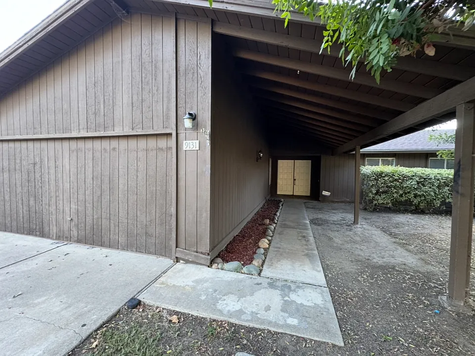 9131 Casterbridge Dr