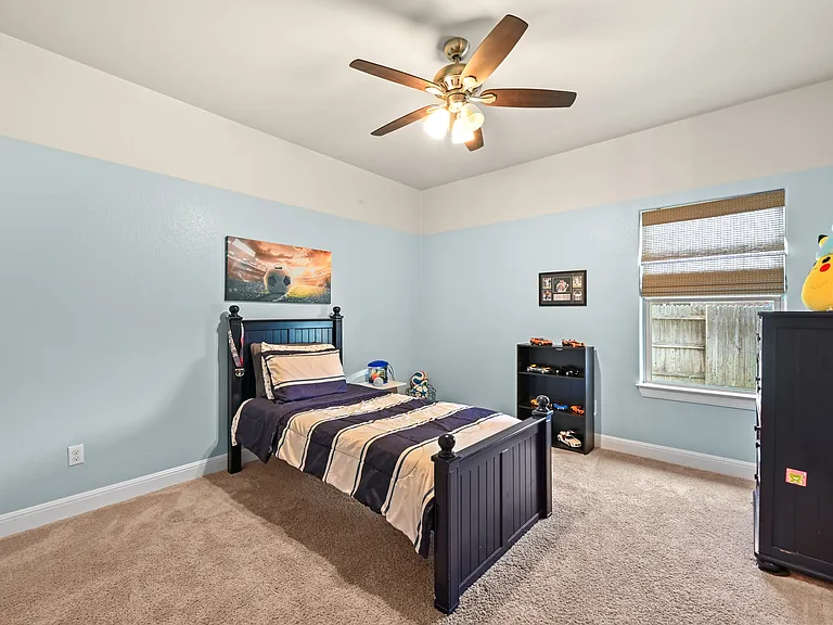 135 Clearwater Way — Photo 29