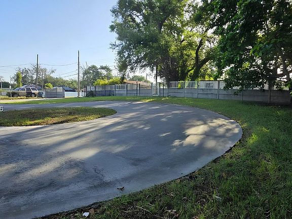 5th image of 8150 NW 13th Ct