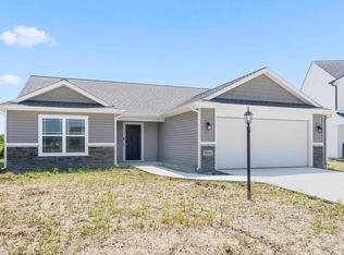 8446 Kenny Ct, Fort Wayne, IN 46818